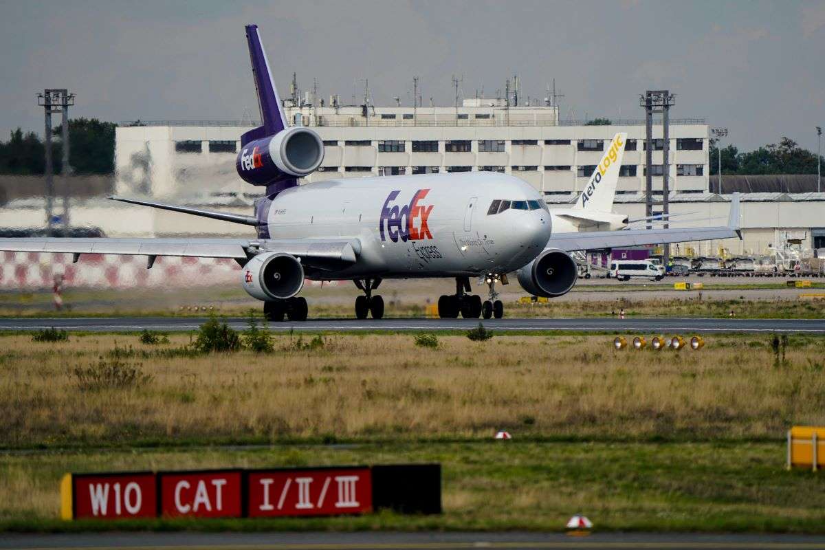 FedEx plane. FedEx partners with Nimble, enhancing e-commerce fulfillment with advanced AI robotics technology.