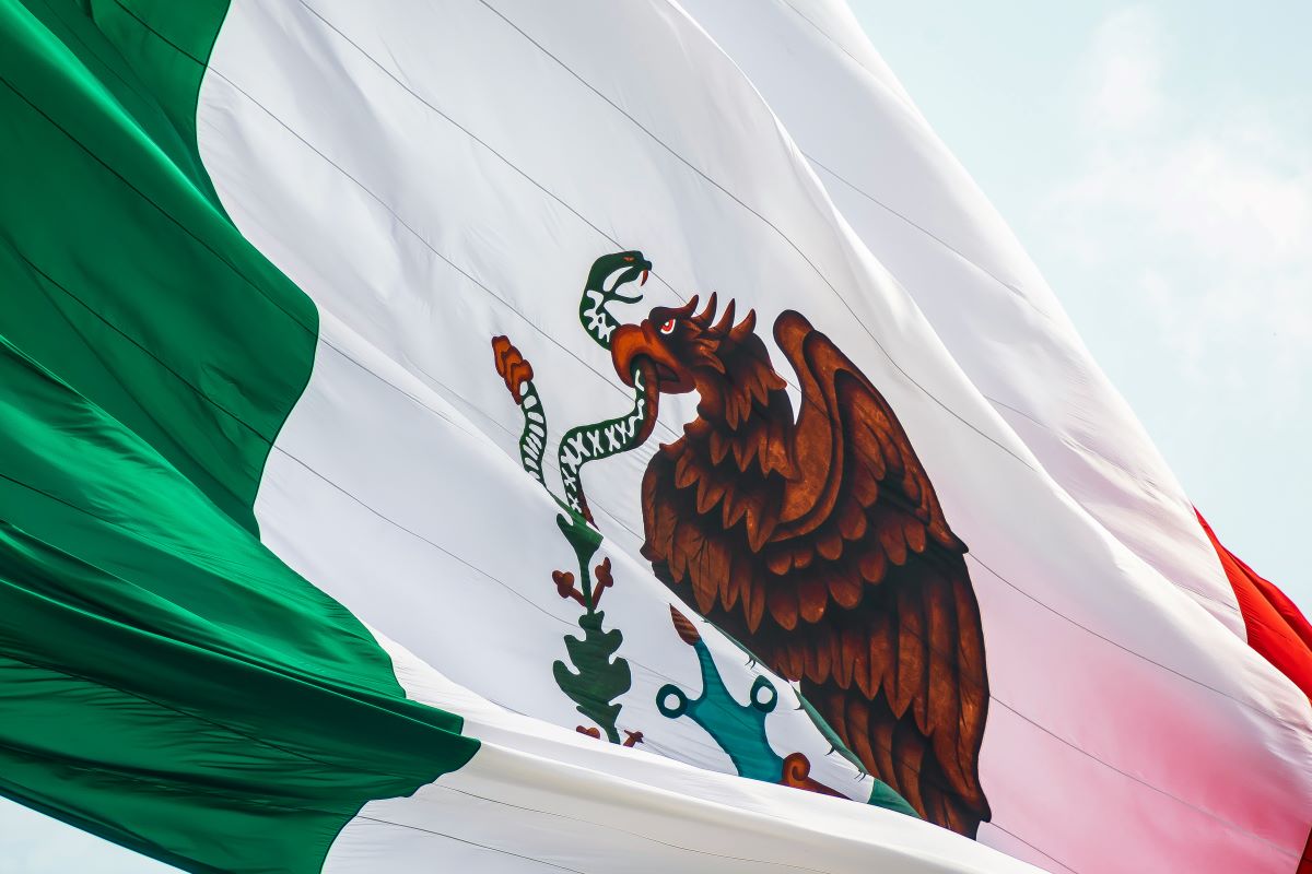 Plan México offers $1.4B to attract investments, fostering regional supply chain integration and resilience.