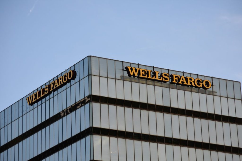 Wells Fargo reports rising demand for supply chain financing as tariffs strain U.S. companies’ liquidity.