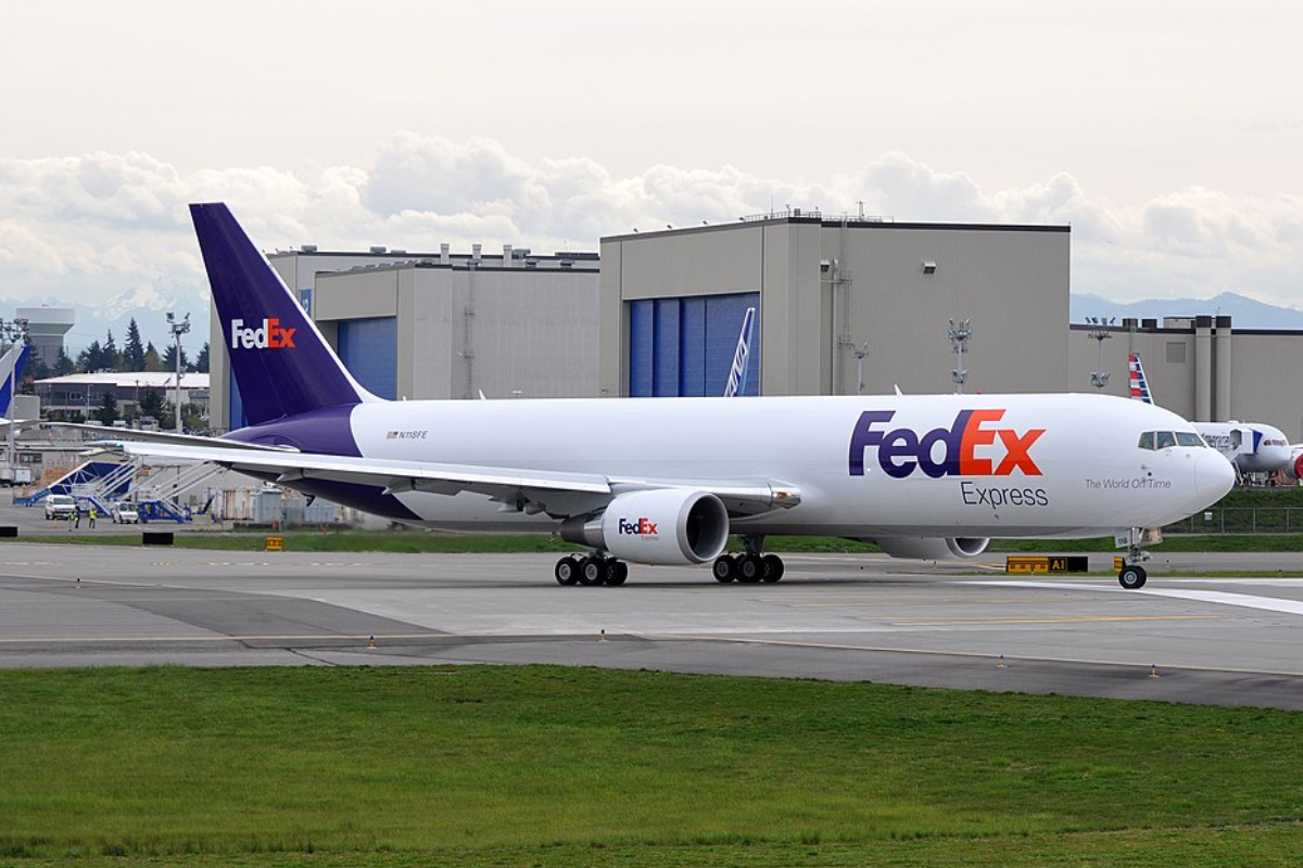 FedEx Slashes Air Capacity, Closes Stations Amid Trade Turmoil
