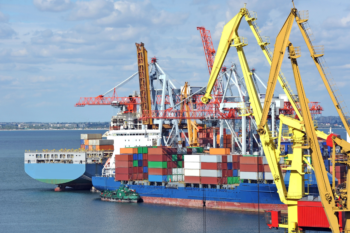 Tariffs on Chinese Cranes Reveal U.S. Infrastructure Gaps