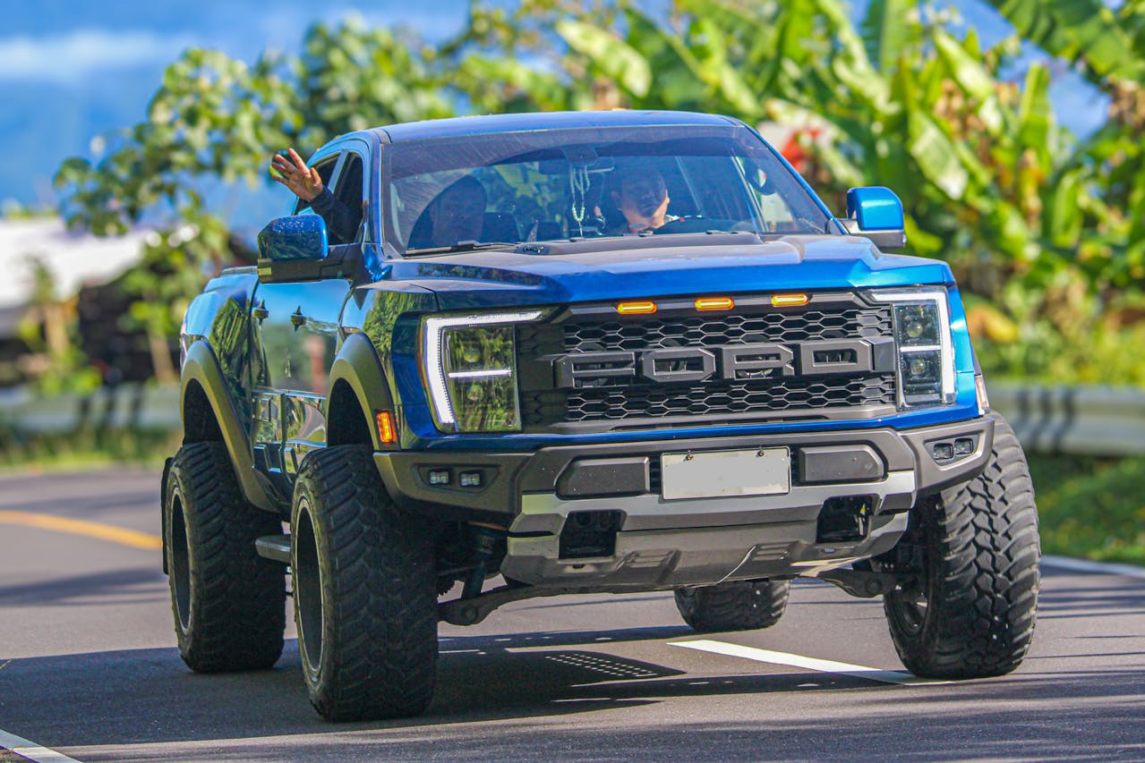 Ford Cuts Lithium Deal as EV Losses Deepen